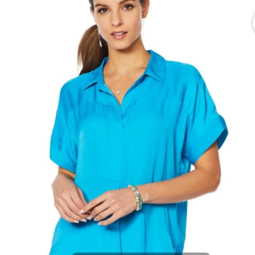 - Vince Camuto bright blue v neck collar cap sleeve flowy popover top